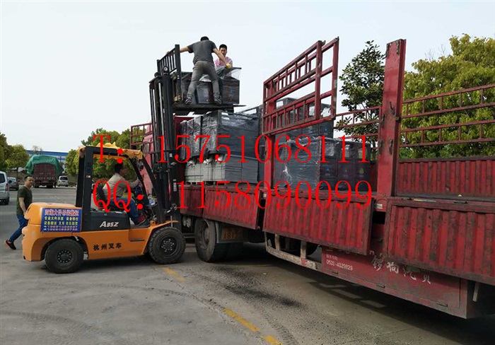 小垃圾箱準(zhǔn)時(shí)裝車發(fā)貨