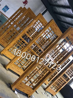 內(nèi)蒙古第二車仿木紋候車亭裝車發(fā)貨