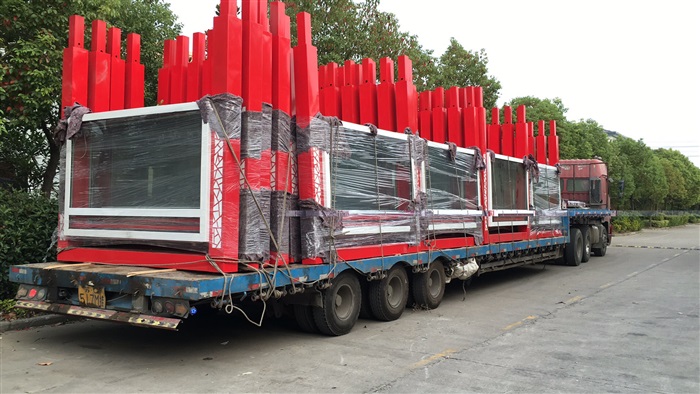 山東不銹鋼烤漆宣傳欄發(fā)貨