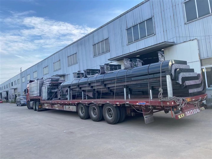 廣東公交候車亭裝車發(fā)貨